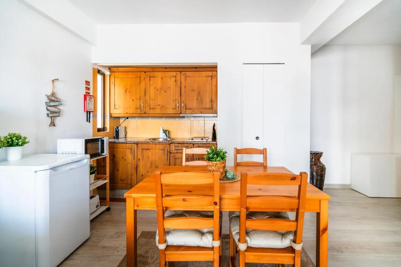 Lovely 1Bed Flat Short Walk To The Marina Vilamoura Quarteira 0*,  Portugal