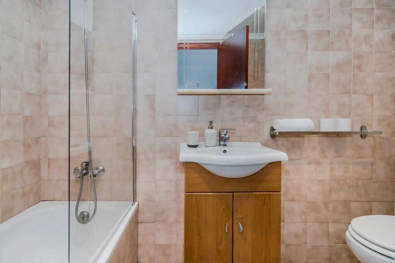 Lovely 1Bed Flat Short Walk To The Marina Vilamoura Quarteira Portugal